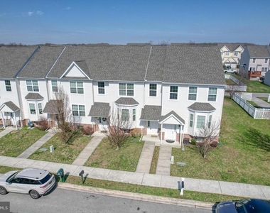 327 Tribbitt Street - Photo Thumbnail 25