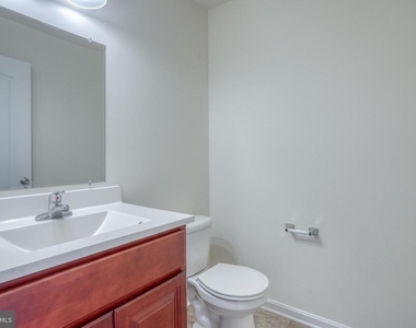 327 Tribbitt Street - Photo Thumbnail 9