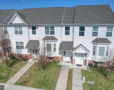 327 Tribbitt Street - Photo Thumbnail 24