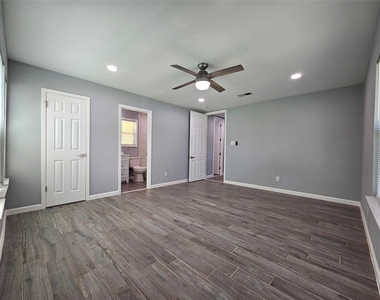 2603 Peach Tree Ln - Photo Thumbnail 13