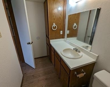 2800 Bull Run - Photo Thumbnail 7