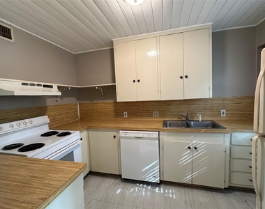 5216 Mccarty W - Photo Thumbnail 12