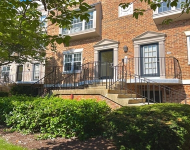 3401 38th Street Nw - Photo Thumbnail 3