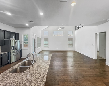 1208 Westborough Ln - Photo Thumbnail 3