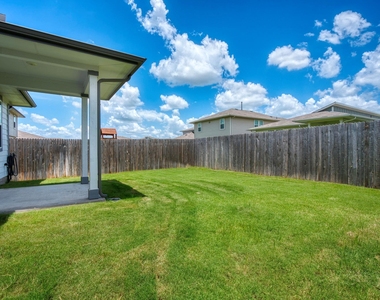 121 New Hampton Way - Photo Thumbnail 20