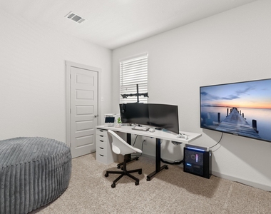 121 New Hampton Way - Photo Thumbnail 15