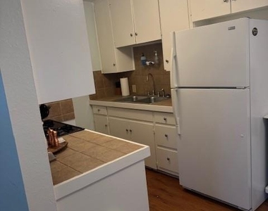 1212 Taulbee Ln - Photo Thumbnail 2