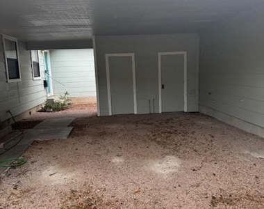 1212 Taulbee Ln - Photo Thumbnail 18