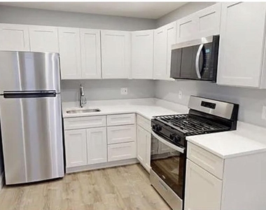3228 Hiatt Place Nw - Photo Thumbnail 13