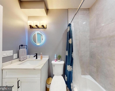 927 Kennedy Street Nw - Photo Thumbnail 3