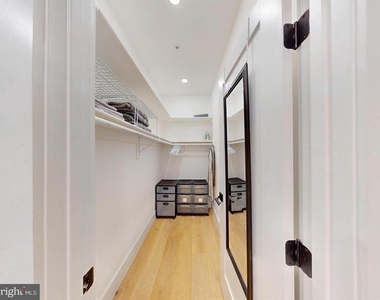 927 Kennedy Street Nw - Photo Thumbnail 7