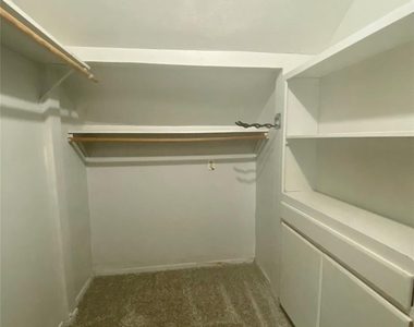1609 W 11th St - Photo Thumbnail 2