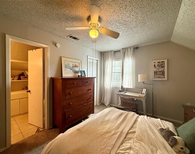 1609 W 11th St - Photo Thumbnail 31