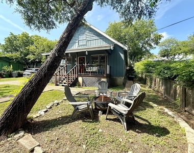 1609 W 11th St - Photo Thumbnail 16