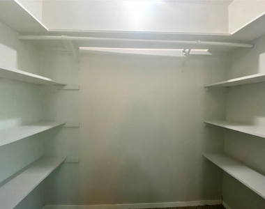 1609 W 11th St - Photo Thumbnail 11