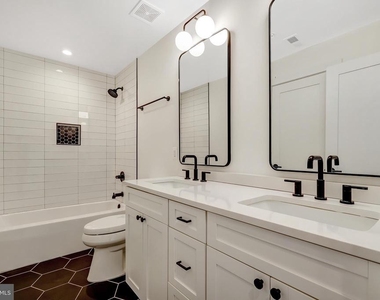 2121 3rd Street Ne - Photo Thumbnail 8