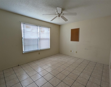 1102 Dartmouth Ave - Photo Thumbnail 5