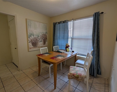 1102 Dartmouth Ave - Photo Thumbnail 1