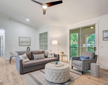 170 Veracruz Drive - Photo Thumbnail 6