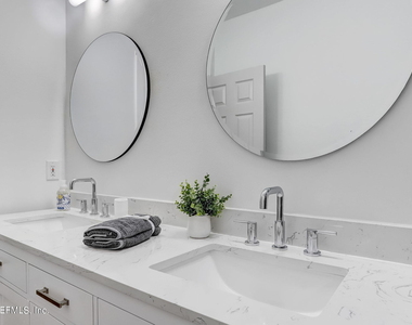 170 Veracruz Drive - Photo Thumbnail 32