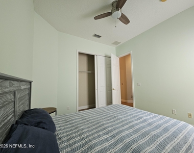 169 W Village Drive - Photo Thumbnail 26