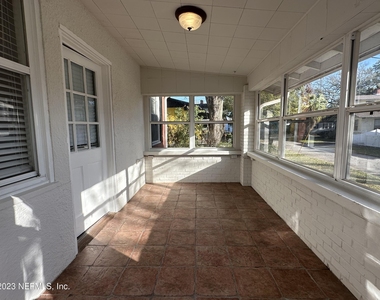 1824 Perry Place - Photo Thumbnail 2