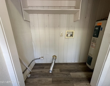 1824 Perry Place - Photo Thumbnail 16