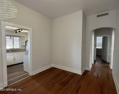 1824 Perry Place - Photo Thumbnail 5