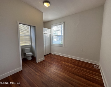 1824 Perry Place - Photo Thumbnail 9