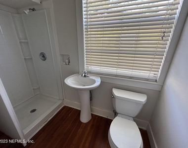 1824 Perry Place - Photo Thumbnail 11