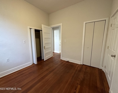 1824 Perry Place - Photo Thumbnail 13