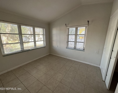 1824 Perry Place - Photo Thumbnail 14