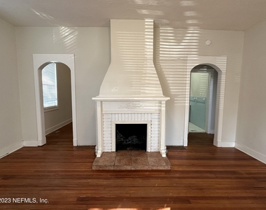 1824 Perry Place - Photo Thumbnail 4