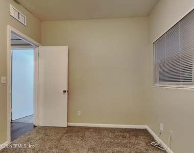 2489 Quail Avenue - Photo Thumbnail 14