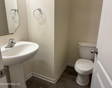 38 Servia Drive - Photo Thumbnail 12