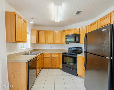 1630 Vineland Circle - Photo Thumbnail 15