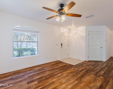 1630 Vineland Circle - Photo Thumbnail 5