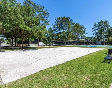 1630 Vineland Circle - Photo Thumbnail 54