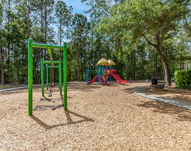 1630 Vineland Circle - Photo Thumbnail 42