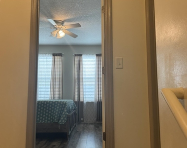 670 Grover Lane - Photo Thumbnail 21