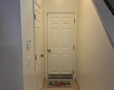 670 Grover Lane - Photo Thumbnail 16