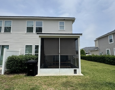 670 Grover Lane - Photo Thumbnail 3