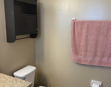 670 Grover Lane - Photo Thumbnail 23