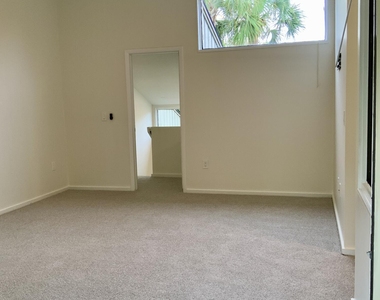 9787 Sawgrass Drive E - Photo Thumbnail 31