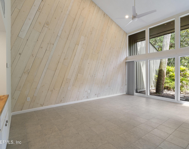9787 Sawgrass Drive E - Photo Thumbnail 10