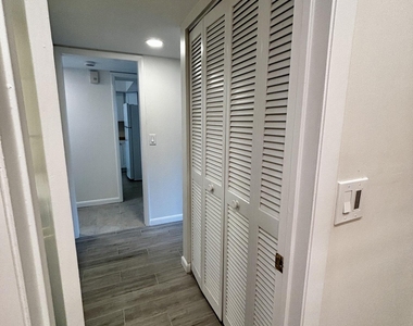 9787 Sawgrass Drive E - Photo Thumbnail 25