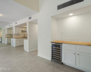 9787 Sawgrass Drive E - Photo Thumbnail 13