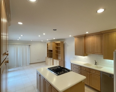 1119 Deerfield Road - Photo Thumbnail 10