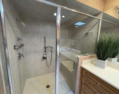 1119 Deerfield Road - Photo Thumbnail 20