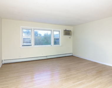 6708 W 107th Street - Photo Thumbnail 1